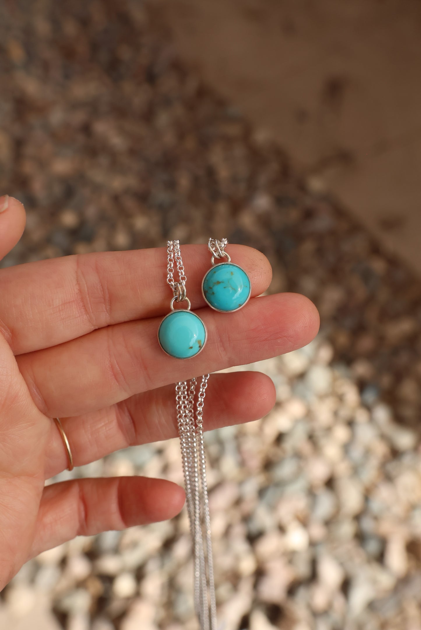 Simple Kingman Turquoise Necklace - Round